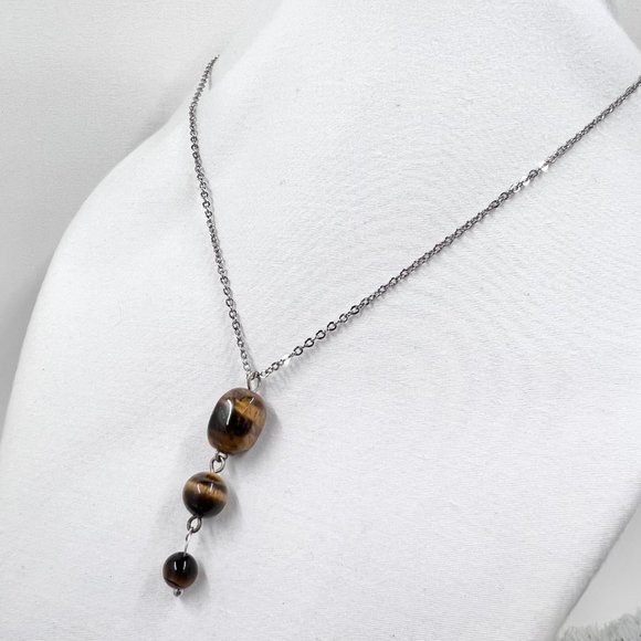Up-Cycled - Tigers Eye Graduated Pendant Shiny Silver Tone 16” Chain Necklace - Picture 2 of 6